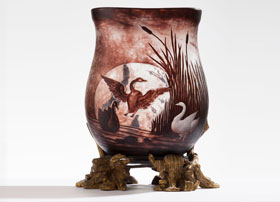 Reyen-Glass-Ormolu-Mounted-Vase